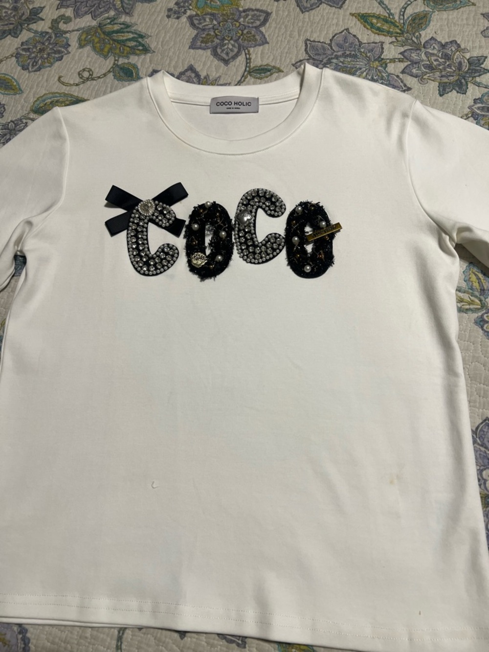 White Embellished Logo Short-Sleeve Tee from Korea - Picture 2 of 4